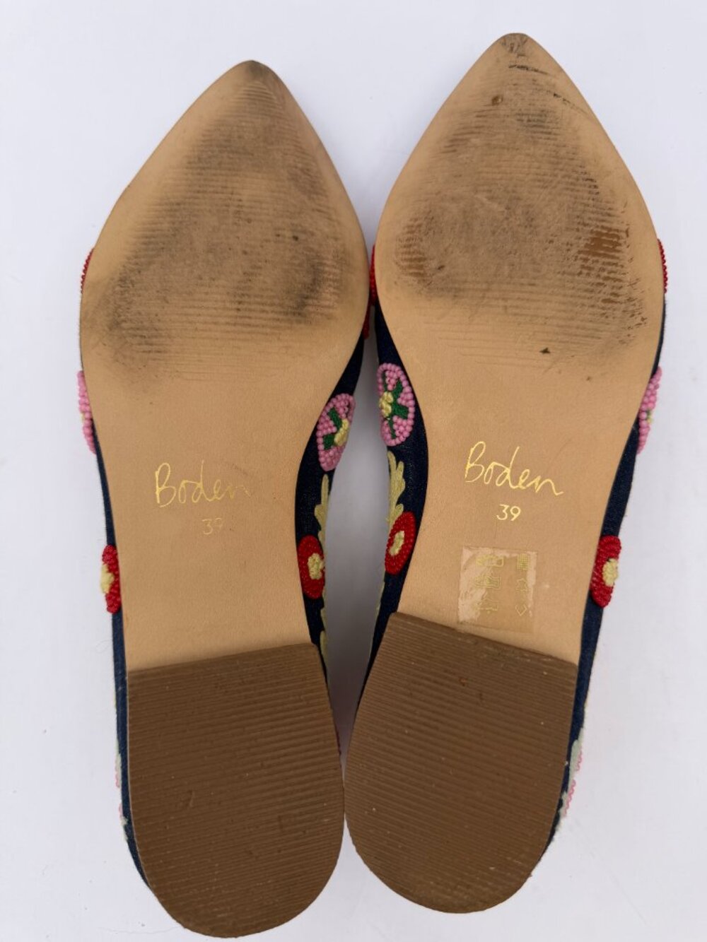 Boden Beaded Embroidered Denim Pointed Toe Flats EU 39 US 8.5 Floral Blue Pink - Picture 7 of 8